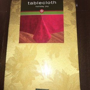 Bed Bath & Beyond Holiday Joy 70" round - GOLD